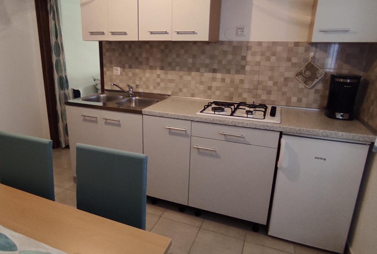 Ferienwohnung App Karmen With Free Parkig Poreč Exterior foto