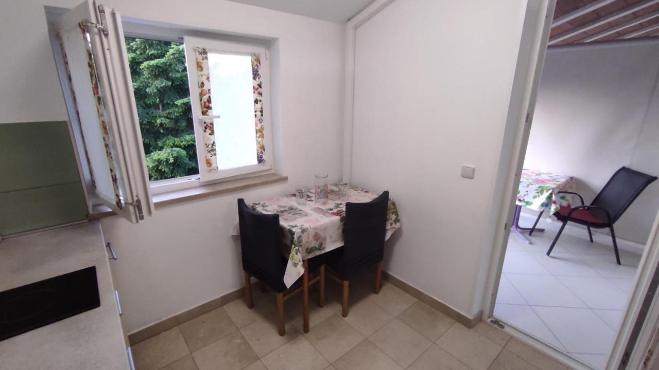 Ferienwohnung App Karmen With Free Parkig Poreč Exterior foto