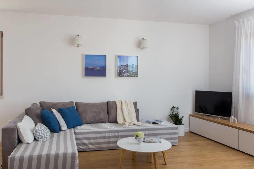 Ferienwohnung App Karmen With Free Parkig Poreč Exterior foto